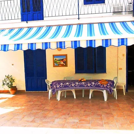 Casa Via Del Giglio Holiday home