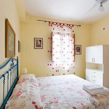 Casa Via Del Giglio Holiday home